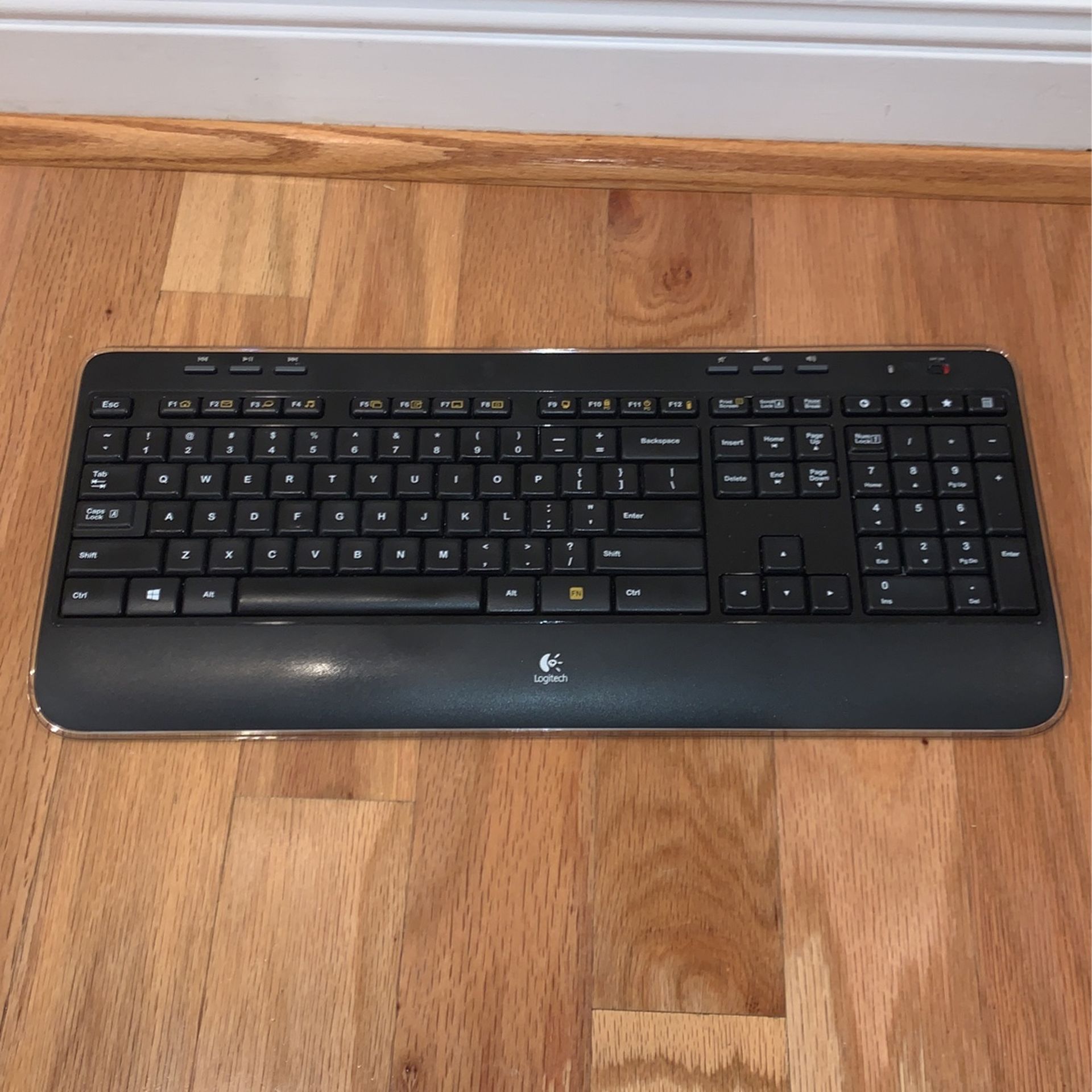 Logitech MK520 Keyboard