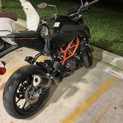 2023 KTM 390 DUKE