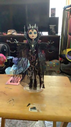 Ever after high raven queen