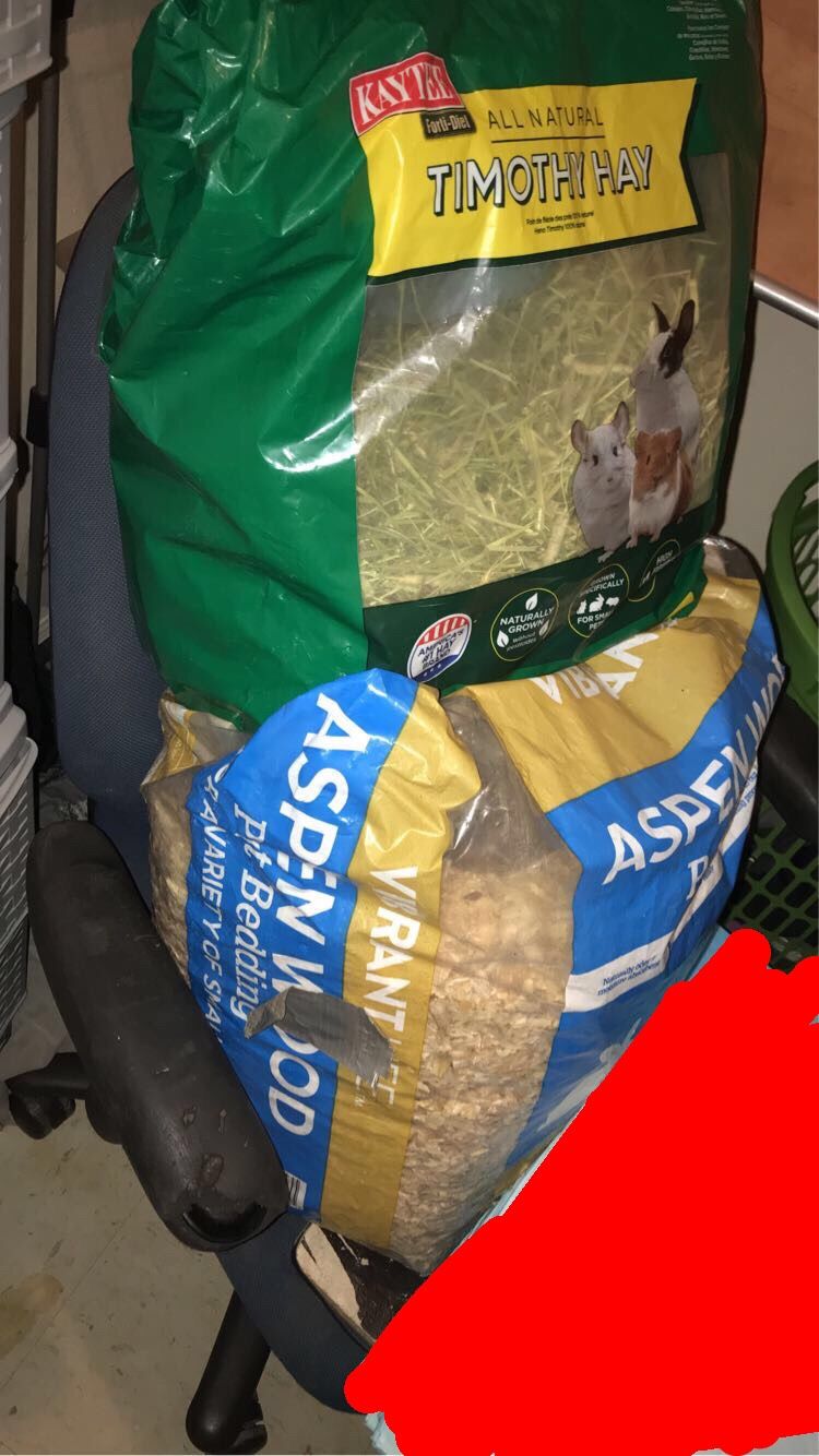 Rabbit/ Guinea Pig Bedding And Hay