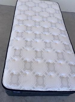 New Twin size memory foam mattress set