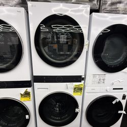 Brand new LG WashTower Stacked SMART Laundry Center 4.5 Cu.Ft. Front Load Washer & 7.4 Cu.Ft. Gas Dryer in White