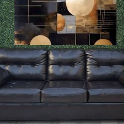 (Free delivery 🚚) Ashley Furniture Dark Cherry Brown Leather Couch