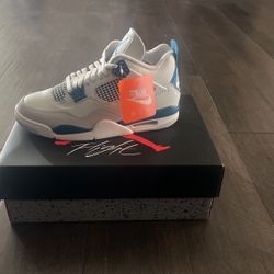 Air Jordan 4 Retro