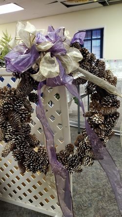 Pine Cone Christmas Wreath