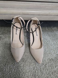 Dollhouse Nude Patent Pointed-Toe Heels