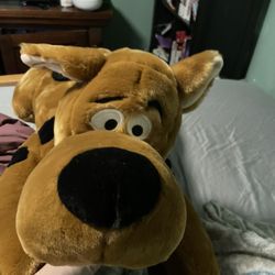 Large  Scoobie Doo Plush From Universal Studios 