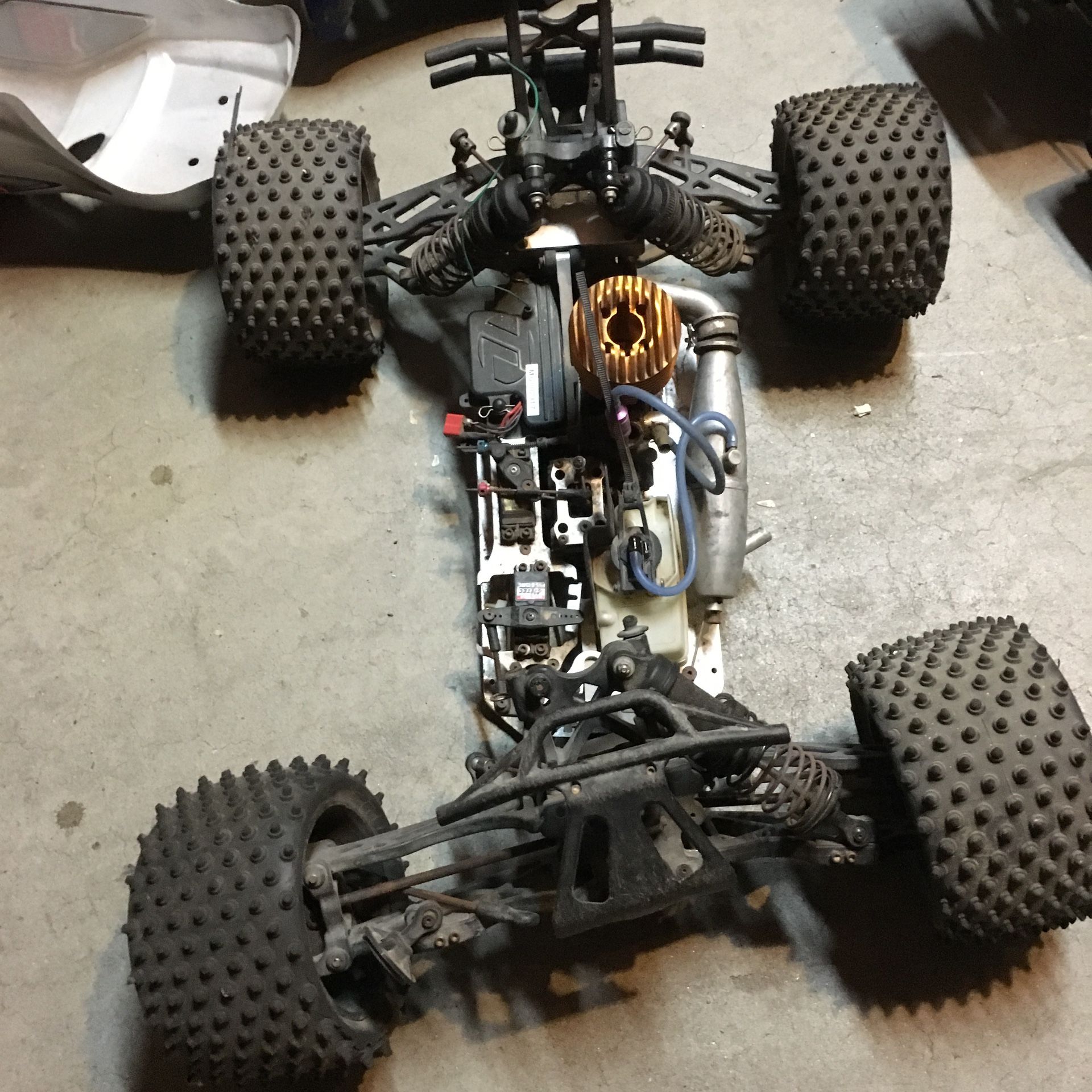 Rc losi muggy monster Truggy buggy nitro engine barely used for Sale in