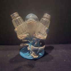 Salt & Pepper Shakers 