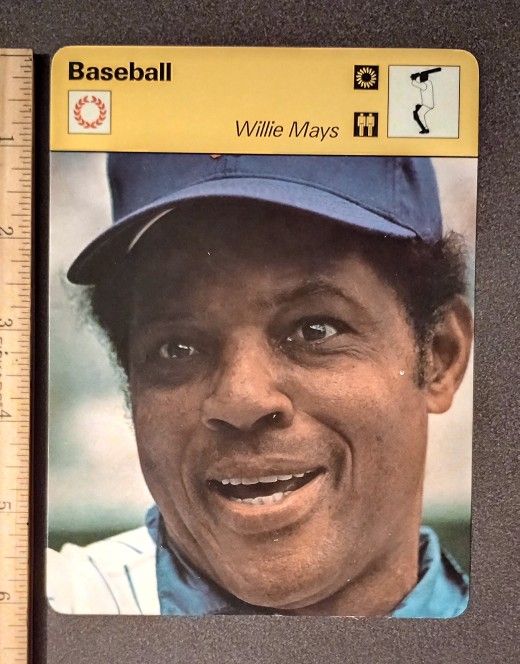 1977 Sportscaster Willie Mays New York Mets N.Y. Hall Of Fame HOF Baseball Photo Large Over-sized Card Collectible Vintage Italy MLB Major League