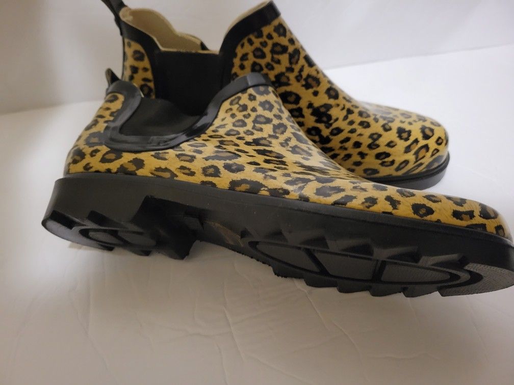 Women Animal Print/Cheetah Rubber Rain Boots/Shoes, size 7-8