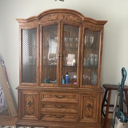 Dinette Set (hutch, 5 chairs & table with leaf)