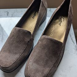 Trotters Women's Leather Shoes Size 8 , New 