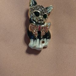 Silver-tone kitten brooch, rhinestones