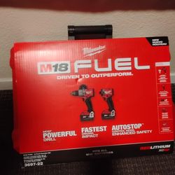 Milwaukee M18 Fuel Drill Combo Kit