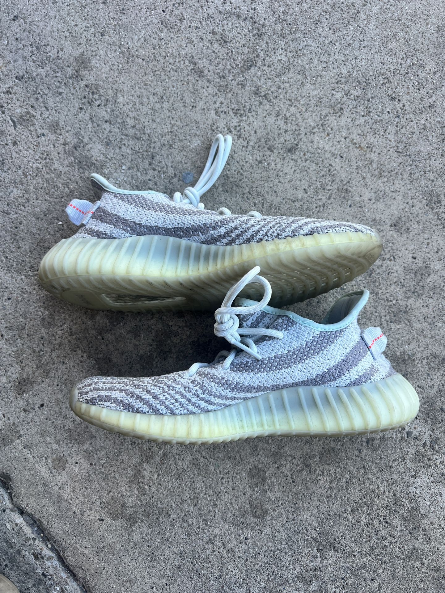 Adidas Yeezy Boost 350 V2 Blue Tint B37571 Mens Size 8 Adidas Yeezy Boost 350 V2 Blue Tint Size 8 B37571 PreOwned  main image 2