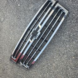Tahoe Suburban OEM Grille 