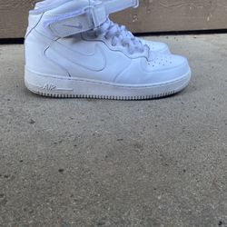 Air Force 1 Mid Whites