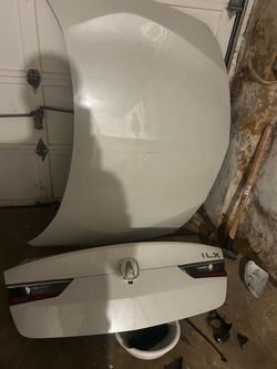 Hood and trunck for a 2022 Acura  ILX white
