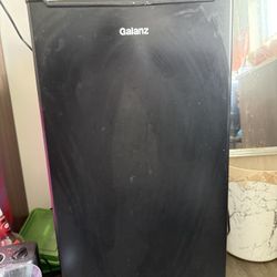 Galanz Mini Fridge With Freezer