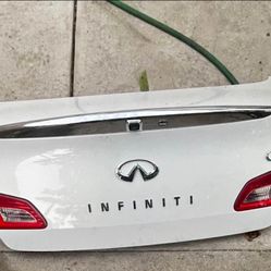 Infiniti G37 Trunk 