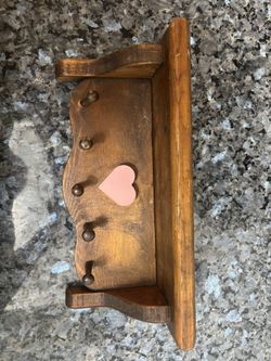 Heart Shelf w/ 5 pegs
