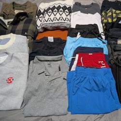 21 Pieces Of Men's Clothes Size Medium