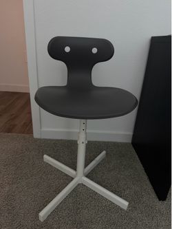 IKEA Adjustable Swivel Chair – Black/White – Excellent Condition