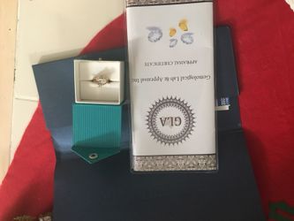 Two 14 k gold/diamonds wedding rings sets