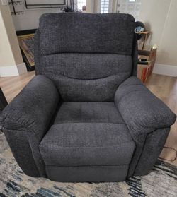 Electric Power Lifter Recliner - Like New