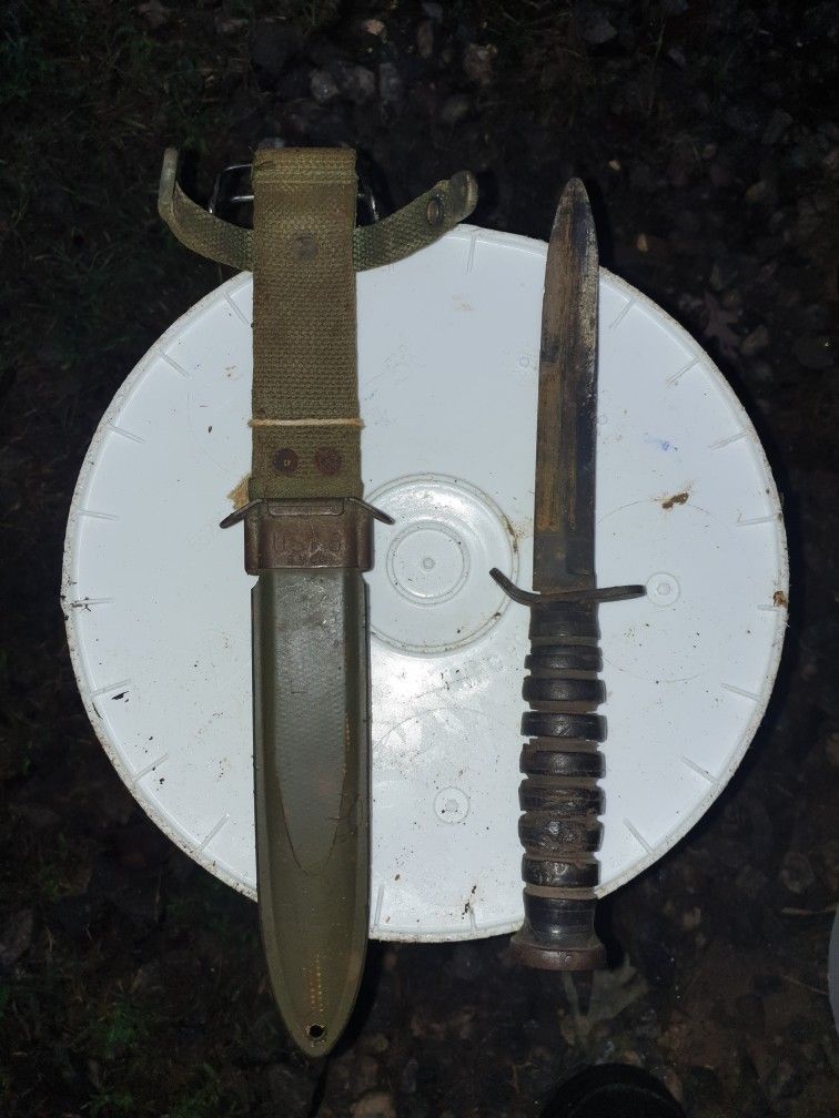 Antique Army Dagger And Sheth