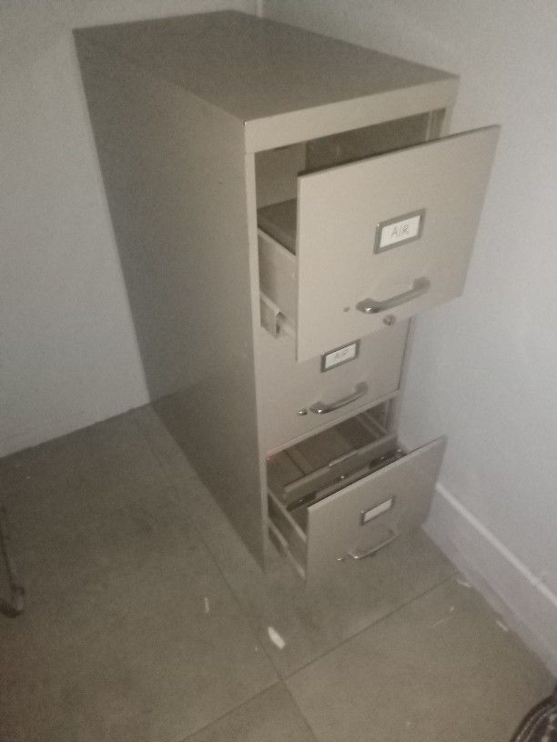3-drawer Filing Cabinet