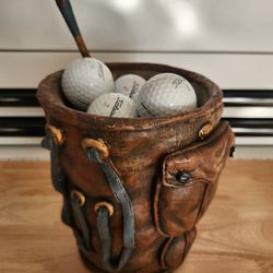 Ceramic Golf Bag With Ceramic Club Amd 6 Real Playable Titleist Golf Balls