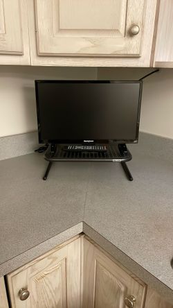 TV Small Kitchen With Stand