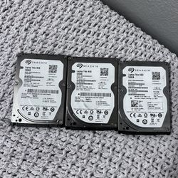 3 Used Seagate Slim Laptop Hard Drives - 500GB - 7200rpm - PN: 1KJ152-073