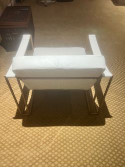 Accent chairs