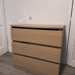 3-drawer dresser-Like New-$100 OBO