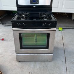 Working Gas’s Powered Whirlpool Stove oven 