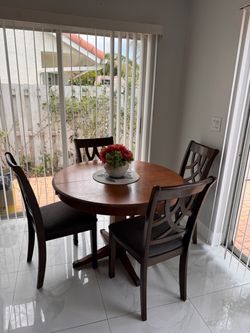 Round Wood Dining Table with 6 Chairs
