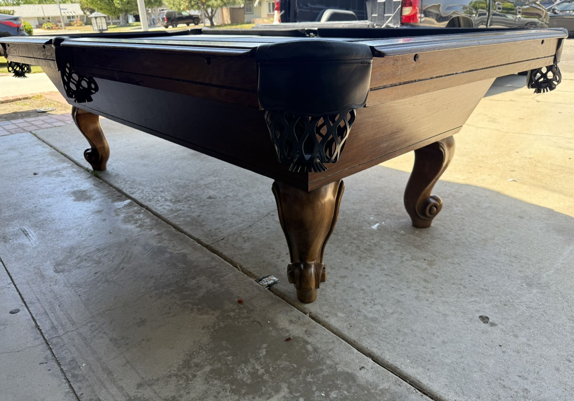 Walnut Standard Size Pool Table 8’ (Free Delivery & Pro Setup)
