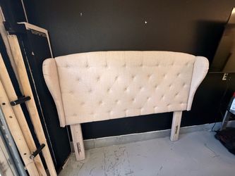 Queen bedframe lmk offer