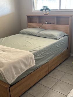 Full bed frame