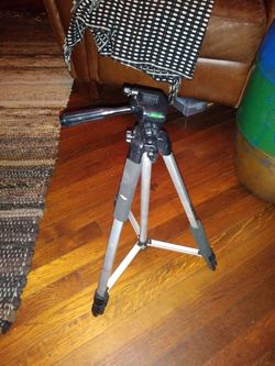 Collapsable Bower video camera stand