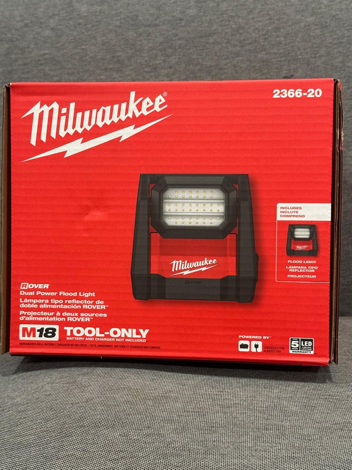 Milwaukee M18 ROVER Compact Lithium-Ion Dual Power 4000 Lumen Corded/Cordless LED Floodlight (Tool Only)