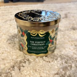 New Bath & Body Works The Perfect Christmas Candle