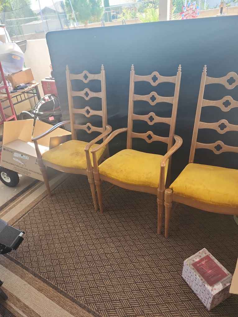 Six Chairs With Cushion Seat. Two Wit arm Rest