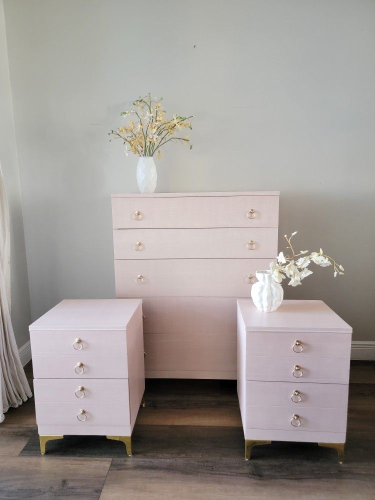 Vintage Showers Brothers 3pc Bedroom Furniture Set Solid Wood Light Pink Faux Linen