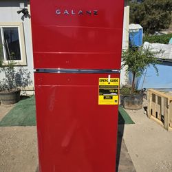 Galanz 24" 10 Cu.ft Retro Top Freezer Refrigerator 