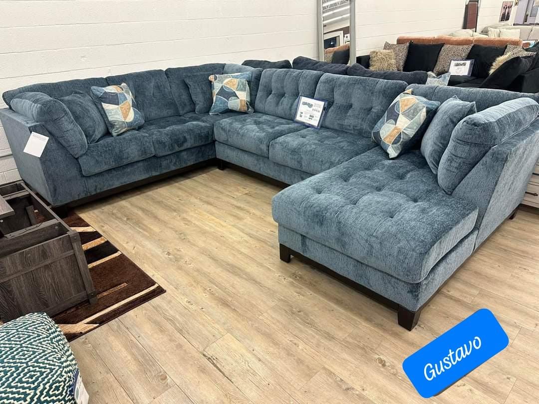 $10 Down financing or Cash $1800 Ashley Oversized Comfy Sectionals Sofas Couch Maxon