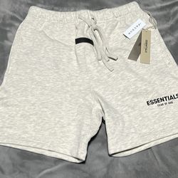 Light oatmeal essentials shorts